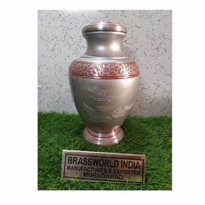 Hermosamente diseñado estilo americano de aluminio para ir a casa, urna de cremación grabada, suministros funerarios de Brassword India - Product Image 1