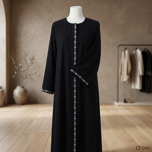 Abaya classique en satin noir à imprimé floral avec taille naturelle - Product Image 2