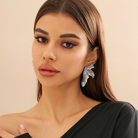 YW mode Style européen et américain alliage matériel rétro feuille conception femmes bijoux boucles d'oreilles
