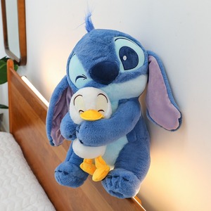 Nuevo Peluche de Stitch Abrazando a un Pato de 8 Pulgadas, Premio de Máquina de Grúa ODM, Regalo de Cumpleaños para Novia, Stock del Fabricante Disponible - Product Image 2
