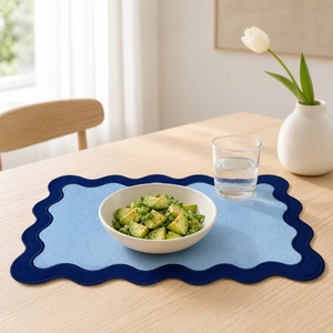 Serviettes 100% lin brodées, sets de table en coton à bord festonné classique, lavables en machine, décoration de table - Product Image 3