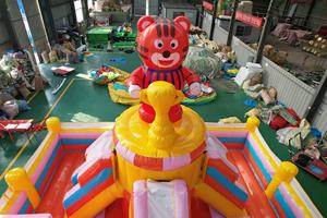 Kommerzielle PVC-Outdoor-Doppel-Wasserrutsche für Erwachsene mit abnehmbarem Schwimmbecken und Gebläse für Garten- und Kinderpartys - Product Image 6