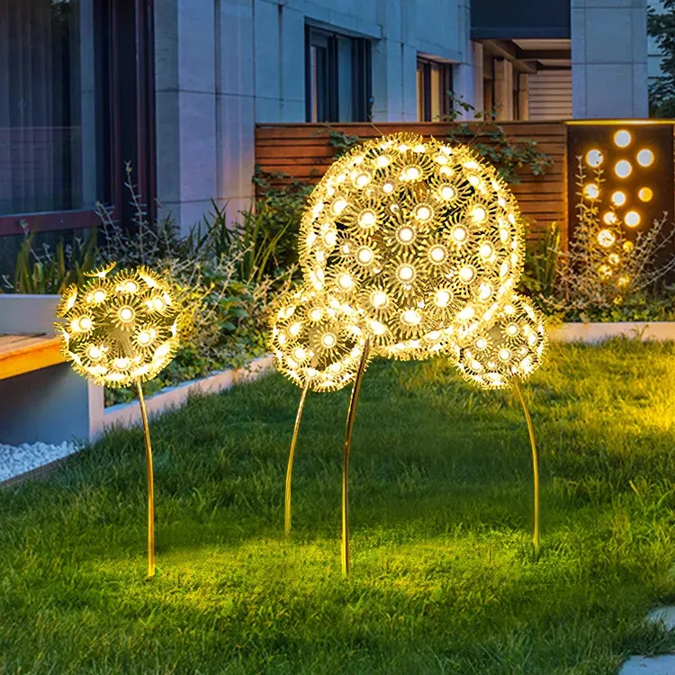 ไฟ LED ติดถนนทางเดินสำหรับตกแต่งสวนพลังงานแสงอาทิตย์สีทองสำหรับติดสวน