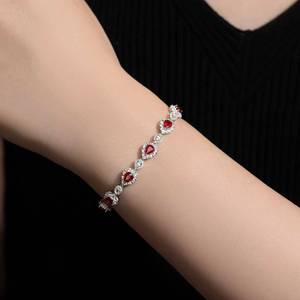 Pulsera SGARIT de Oro Sólido de 18K con Esmeralda Natural, Decorada con Diamantes y Zafiro, Joyería Fina para Bodas y Eventos - Product Image 4
