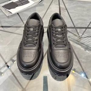 Zapatillas de malla retro casuales de caña alta para hombre, estilo clásico de diseñador, a la moda, con logo personalizado, estilo primavera para caminar. - Product Image 4