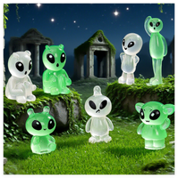 Décoration d'aquarium Personnage de dessin animé 3d Figurine extraterrestre rougeoyante Grande breloque Bricolage Nail Resin Luminous Trade Mini Toy From China