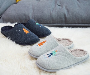 260731 Échantillons Gratuits de Chaussons Personnalisés, Chaussons en Peluche, Chaussons Brodés pour Hommes, Coffrets Cadeaux - Product Image 2
