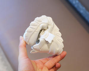 <span class=keywords><strong>Scarpe</strong></span> da <span class=keywords><strong>basket</strong></span> sportive Casual per bambini su ordinazione all'ingrosso per ragazze e ragazzi <span class=keywords><strong>scarpe</strong></span> sportive piatte per bambini maglia altre <span class=keywords><strong>scarpe</strong></span> - Product Image 5