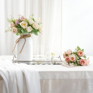 Hot Sale 7-köpfige künstliche Rosen büsche aus Seide für Hochzeiten Graduierungen Muttertag Ostern Weihnachten Komplettes Zubehör Rose - Product Image 6