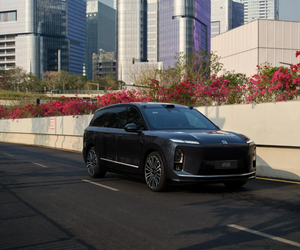 SUV Eléctrico de Lujo de Primera Categoría NIO ES, Vehículo Ejecutivo de Ocho Plazas con Tecnología Inteligente - Product Image 3