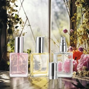 Vente en gros de flacons de parfum vides personnalisés de 30 ml, 50 ml, 100 ml, en verre rectangulaire plat, vaporisateur rechargeable, col à vis, boîte, impression à l'écran - Product Image 4