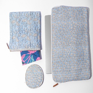 Funda Protectora para Laptop de Algodón Personalizable con Estampado a Mano, Ligera para Uso Diario, Disponible en Stock para Precio de Mayoreo - Product Image 2