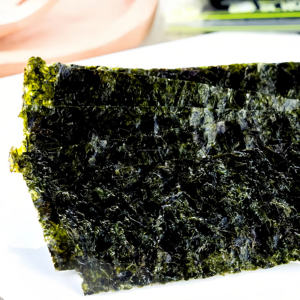Snack japonais aux algues marinées, feuilles de nori croustillantes et grillées, prêtes à consommer, saines et peu caloric, support OEM, Ajitsuke Nori 1,5g - Product Image 4