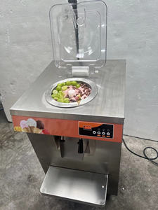 Machine à glace artisanale verticale à une fente pour sorbet et gelato, idéale pour les chariots de glaces mobiles - Product Image 2