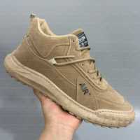 Vente en gros en usine directe de chaussures de randonnée de plein air confortables vintage pour hommes bon marché en stock