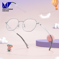 Monture optique polygonale en titane sur mesure OEM, anti-lumière bleue, pour enfants et adolescents, taille 45-16-138, par notre équipe de designers interne