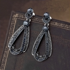 Orecchini a perno semplici da donna, accessori per l'orecchio alla moda per l'uso quotidiano - Product Image 1