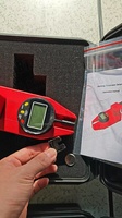 Instrument de mesure de l'épaisseur des marquages routiers
