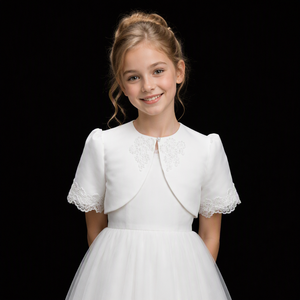D1329A Gilet de robe de mariée pour fille à manches courtes, orné de broderies en tissu satiné blanc, avec châle - Product Image 1