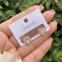 À la mode Dames Cuivre Plaqué Or 18K Intégré Zircon Coeur Anneau Rond Style Boucles D'oreilles Nouvelle Arrivée Polyvalent Usage Quotidien Cadeau