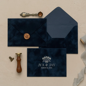 Enveloppes d'invitation en velours <span class=keywords><strong>de</strong></span> luxe faites à la main avec monogramme en feuille d'or pressée A7 |   C6 |   Enveloppe en velours vert foncé C5 - Product Image 6