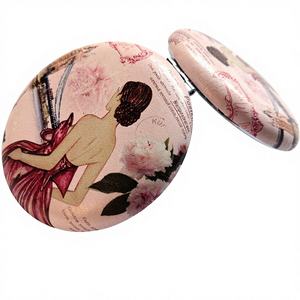 Llavero con Espejo <span class=keywords><strong>de</strong></span> Maquillaje <span class=keywords><strong>de</strong></span> Aleación <span class=keywords><strong>de</strong></span> Zinc Personalizado, Espejo Redondo Pequeño Rosa, Llavero con Flor, Regalo Promocional Ecológico con Logotipo Personalizado - Product Image 1