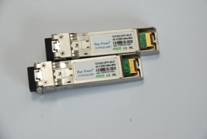 Transceiver SFP+ 10G BIDI à fibre unique TSFP+-10G-XXX pour réseau 4G, portée 2KM 10KM 100KM, transceiver BiDi SMF FTTX, calcul du coût par port - Product Image 4