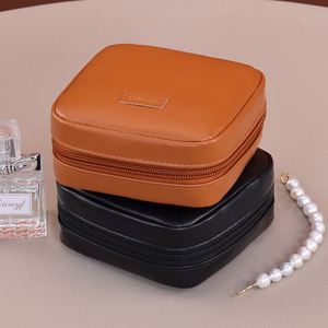 Sac Organisateur Exquis Résistant à l'Eau avec Fermeture Éclair, Grande Capacité Portable pour Boucles d'Oreilles, Colliers, Mini Porte-Bagues - Product Image 4