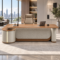 Bureau de direction moderne de luxe en forme de L avec éclairage LED pour bureau de direction, salle de PDG, bureau administratif, table en bois pour chef
