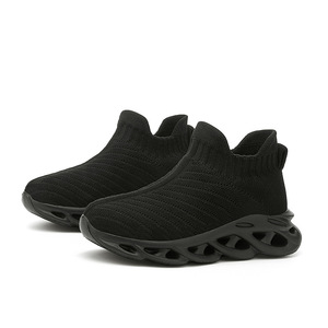 Chaussures pour enfants en maille respirante à enfiler, bout rond, semelle intermédiaire en EVA, semelle extérieure en caoutchouc, style décontracté, unisexe - Product Image 5