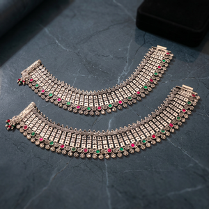 Chevillères élégantes pour femmes, style religieux, en argent antique, design Payal traditionnel, bijoux de mode raffinés pour le quotidien et les festivals - Product Image 2