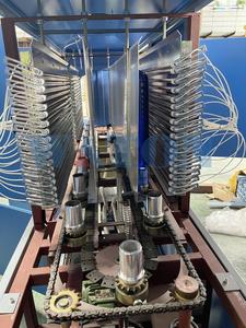 Half-Automatische 20-Liter Waterfles Productie Machine Eenvoudige Bediening Kerncomponenten-Pomp Motor Plc Voor Pp Plastic - Product Image 4