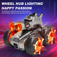 Voiture RC amphibie pour enfants 360 °   Pistolets de pulvérisation rotatifs à double jet avec lumières LED froides, rechargeables par Type-C, portée de 40 m