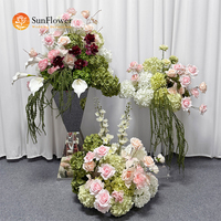 Élégant ensemble floral en soie naturelle au toucher réel (Calla, Hortensia, Rose) pour la décoration d'hôtels, banquets et douches nuptiales