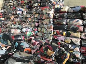 綿100％の色付き拭き取り布、工業用綿布のカスタム梱包、ミックスカラーの使用済み布切り片、綿布 - Product Image 4