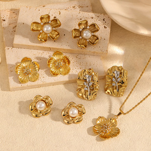 European Style Flower <b>Stud</b> <b>Earrings</b> 18K Gold Plated Zinc Alloy Bezel Setting Party Jewelry Women's Fashion <b>Earrings</b> - Product Image 1