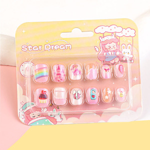Vente en gros de faux ongles en acrylique fini Faux ongles réutilisables à pression courte pour filles avec dessin animé mignon - Product Image 6