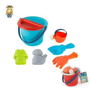 Ensemble de 7 seaux de plage pour enfants avec tamis, couvercle, arrosoir, pelle et râteau – Jouets d'été pour l'extérieur - Product Image 4