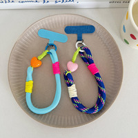 Tali Gantungan Ponsel Pendek Motif Hati Korea Warna-warni, Tali Lanyard Pergelangan Tangan Rajut Tangan dari Tali Polyester Anti Jatuh dengan Pengait