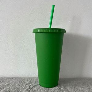 Mug à café en plastique double couche de couleur bonbon 16OZ avec couvercle anti-fuite pour boire de l'eau froide et chaude avec paille Utilisation en fête - Product Image 3