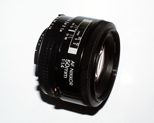 เลนส์ <span class=keywords><strong>Nikon</strong></span> AF <span class=keywords><strong>50mm</strong></span> f/1.4D แบบฟิกซ์โฟกัส มือสอง สำหรับกล้อง <span class=keywords><strong>Nikon</strong></span> F Mount DSLR เลนส์ถ่ายภาพบุคคลรูรับแสงกว้าง - Product Image 3