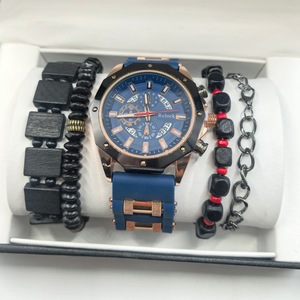 Nouvelle <span class=keywords><strong>Montre</strong></span> Sportive à Quartz Créative et Élégante 2025 pour <span class=keywords><strong>Homme</strong></span>, <span class=keywords><strong>Bracelet</strong></span> en <span class=keywords><strong>Silicone</strong></span>, Mouvement Calendrier, Boîtier en Alliage 44mm - Product Image 6