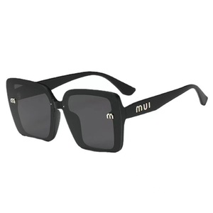 Nuevas Gafas de Sol Redbook con Marco Cuadrado con Incrustaciones de Purpurina, Estilo Moderno, Protección UV, de Alta Gama - Product Image 5