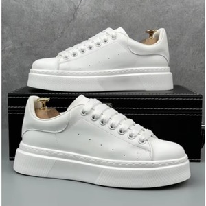 Nouvelle collection 2026 : Chaussures montantes décontractées en cuir de mouton, à semelle épaisse et amortissante, rehaussantes, lacées, de haute qualité, pour la marche et le sport. - Product Image 1