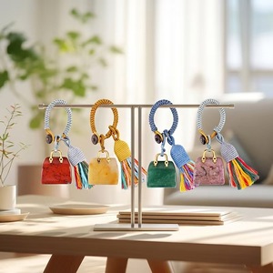 En gros, <span class=keywords><strong>Pierre</strong></span> précieuse naturelle de guérison, Quartz rose poli, Porte-clés en cristal, Pendentif de voiture, <span class=keywords><strong>Pierre</strong></span> de paume gravée, Breloque de clé à suspendre - Product Image 1