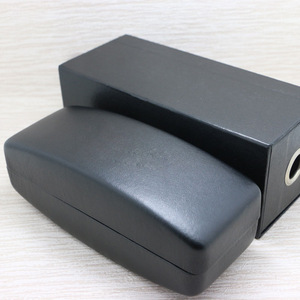 Étui à lunettes en métal rectangulaire noir solide personnalisable avec logo, collection été 2021, 6-8,9 pouces - Product Image 3