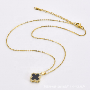 Collana con Catena a Maglie in Acciaio Inossidabile Placcato Oro 18K PVD, Ciondolo Trifoglio Nero, Gioielli Impermeabili e Antiossidanti per Donne, Anniversario - Product Image 2