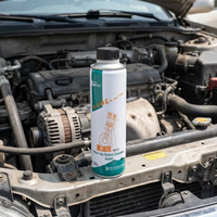 Nettoyant moteur et décapant de carbone pour le nettoyage du moteur de voiture - Forte motivation