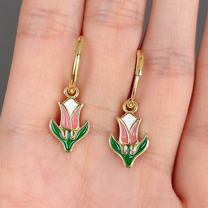 Orecchini a Cerchio Bicolore a Forma di Tulipano per Donne, Gioielli Floreali Vintage per Uso Quotidiano - Product Image 3