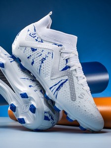 Zapatos de Fútbol al por Mayor para Invierno y Verano, Nuevo Estilo para Adolescentes y Hombres, Entrenamiento Deportivo, Parte Superior de PU, Forro de Algodón, Goma para Toda Temporada - Product Image 1